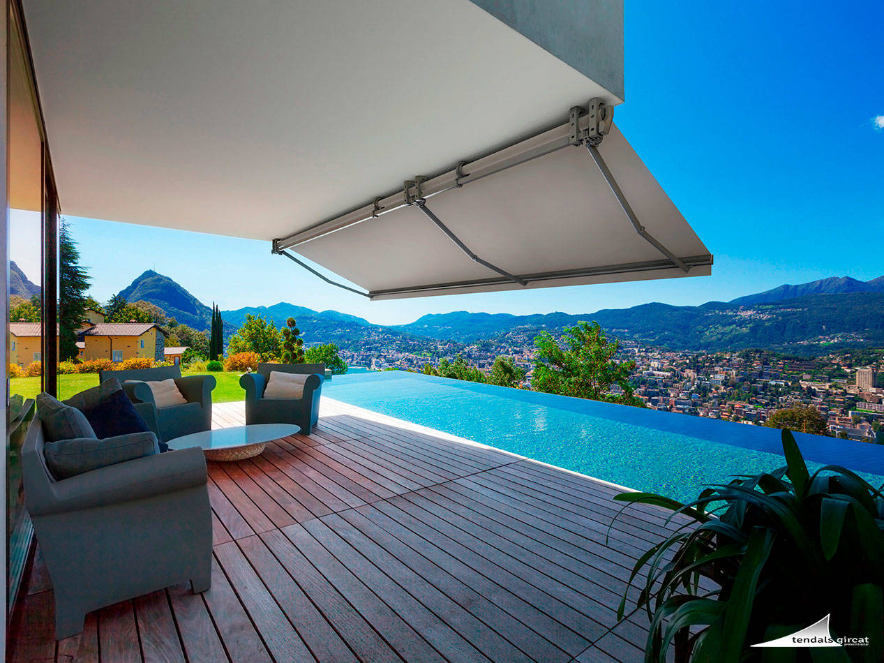 Cómo Cerrar una Terraza con Cortinas de Cristal: Todo Lo Que Necesitas Saber